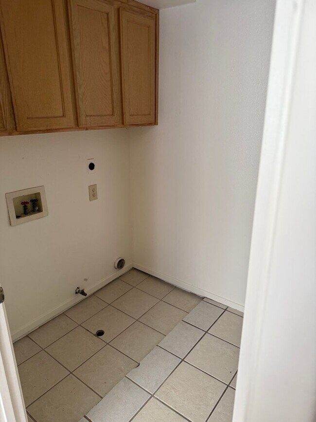 Building Photo - Sunset Mesa Townhouse for Rent