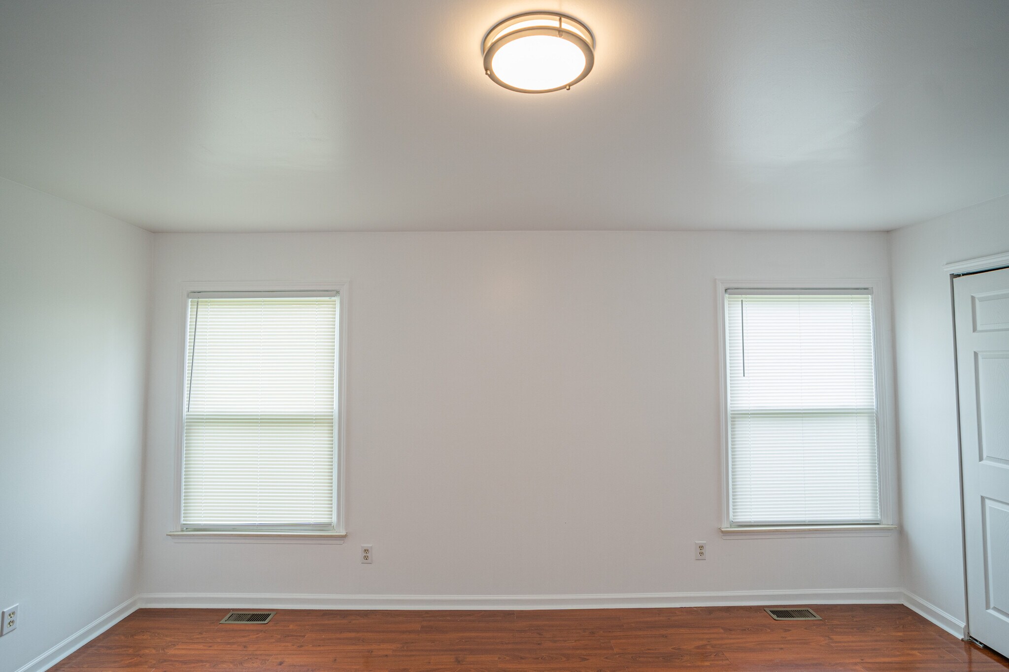 Building Photo - 23060 Berdeno Ave