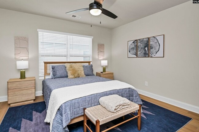 Building Photo - 816 Shull St