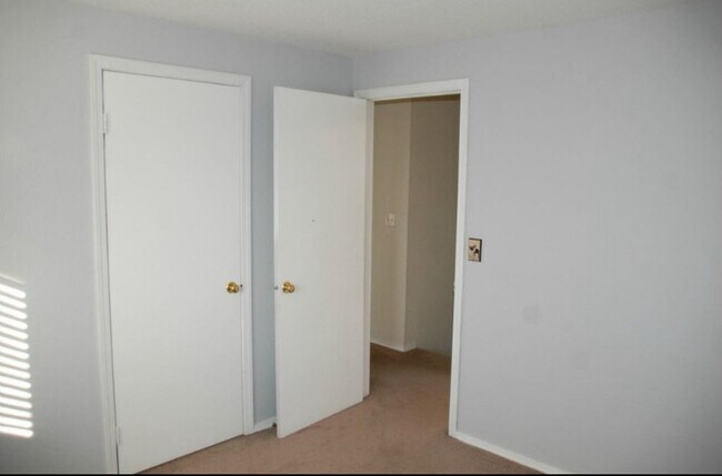 Building Photo - 2533 193rd Pl SW