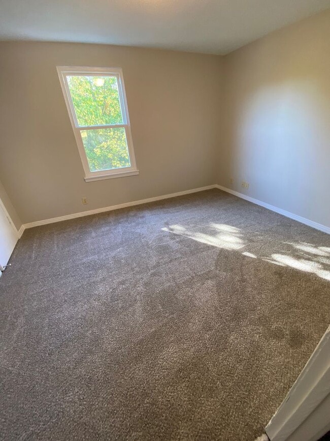 Building Photo - Ask about our move in special