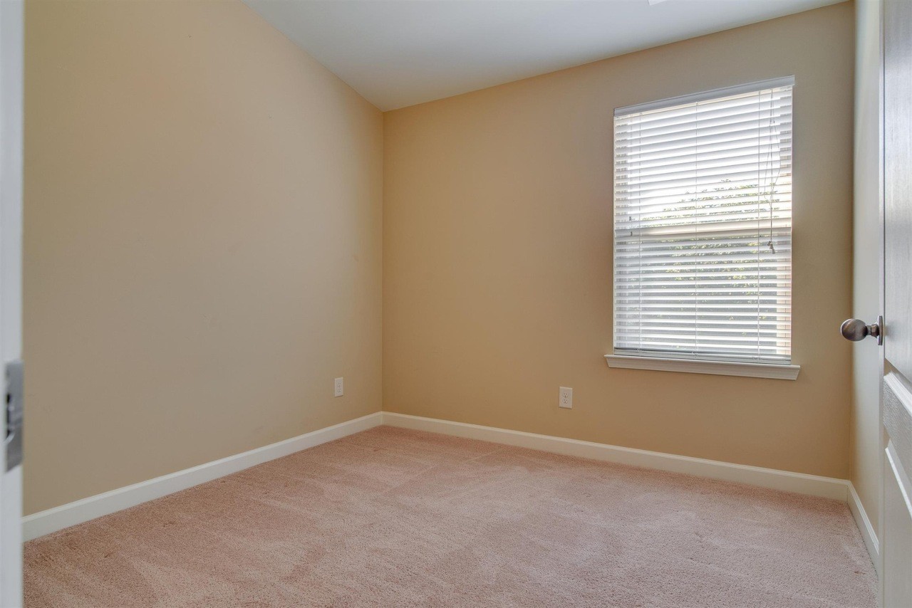 Building Photo - 735 Tulip Grove Rd