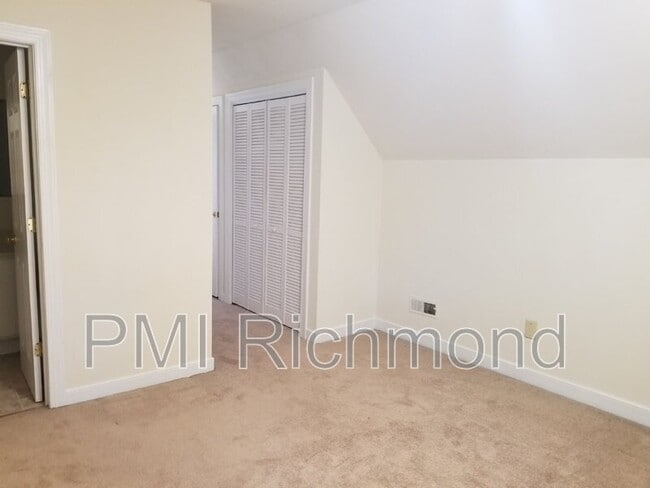 Building Photo - 9712 Kendrick Rd