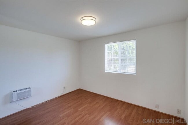 Building Photo - 5068 Baxter St