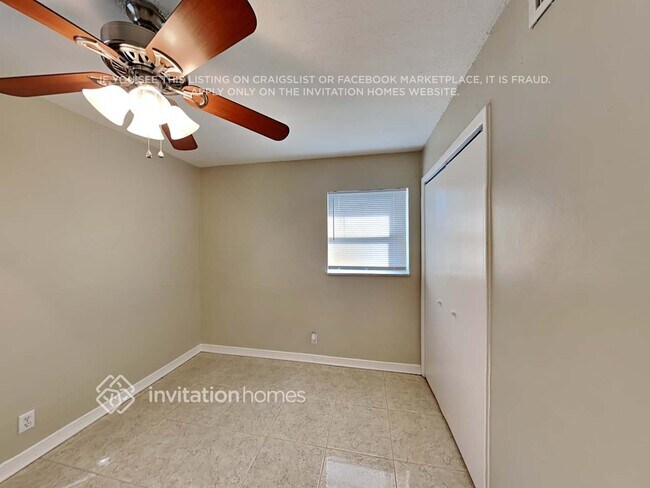 Building Photo - 512 Elm Dr