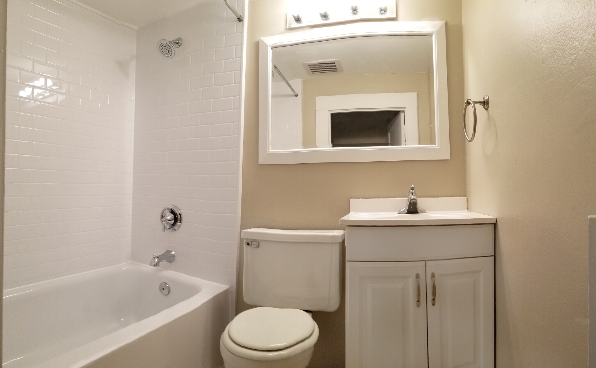 Bathroom - 542 6th W St