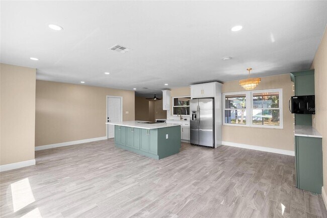 Building Photo - 5901 Denver St NE