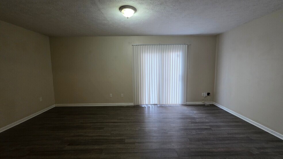 Building Photo - 340 Witness Ln