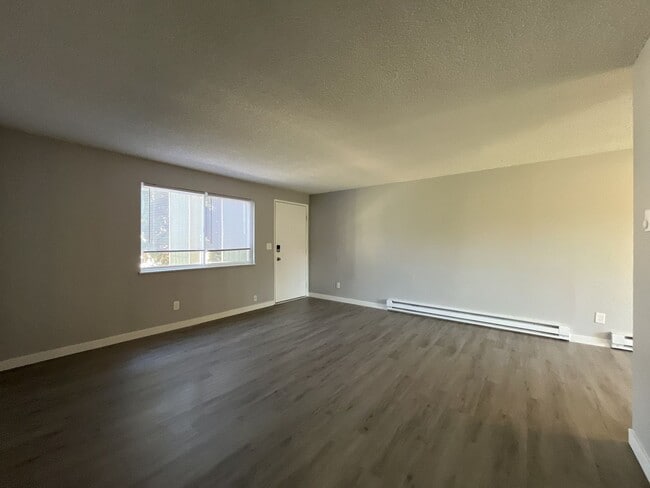 Building Photo - 8332 SW 21st Ave