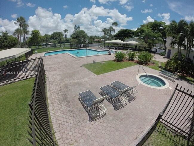 Building Photo - 12322 SW 148th Terrace