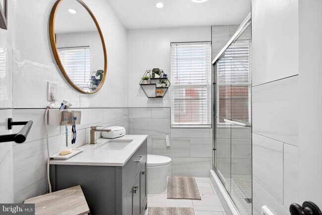 Building Photo - 1120 Haworth St