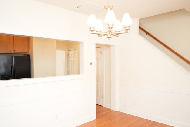 Building Photo - 306 Marquette Ct