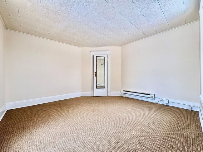 Building Photo - 1425 Miami St