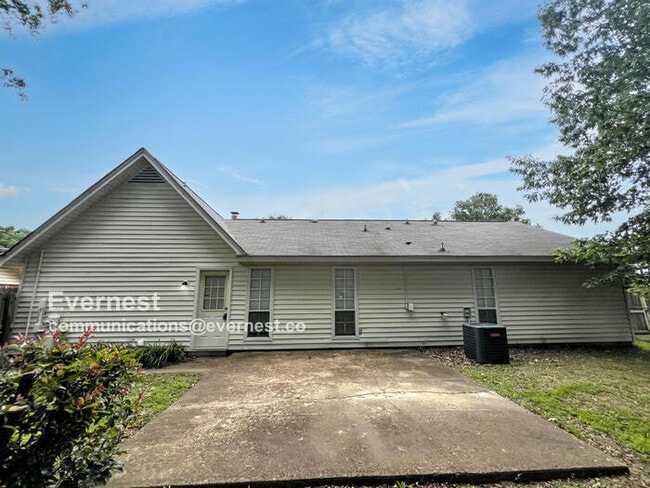 Building Photo - 2947 Crowell St