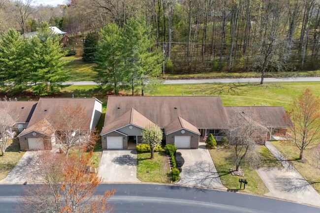 Building Photo - 10008 Greylock Way