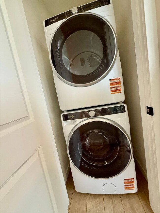 Building Photo - NEW CONSTRUCTION Gorgeous 2 Bedroom in clo...