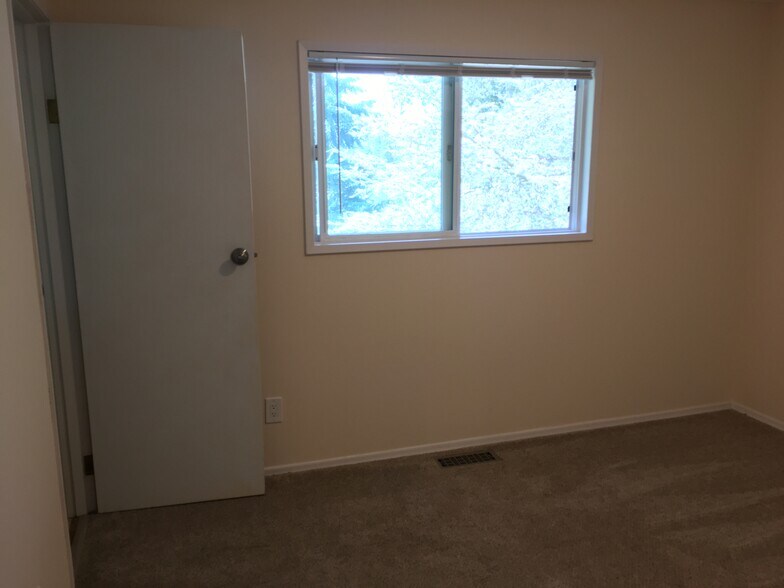 Building Photo - 14018 89th Ave NE