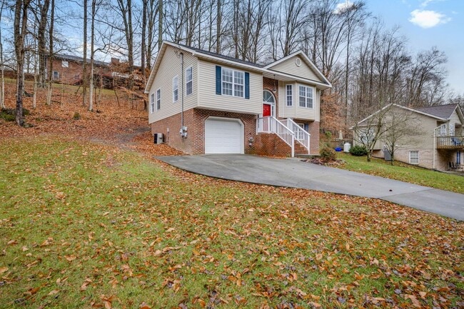 Building Photo - 3817 Rockford St