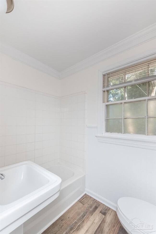 Building Photo - 802 Rue Max St