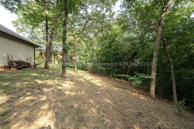 Building Photo - 2300 Brigadoon Dr