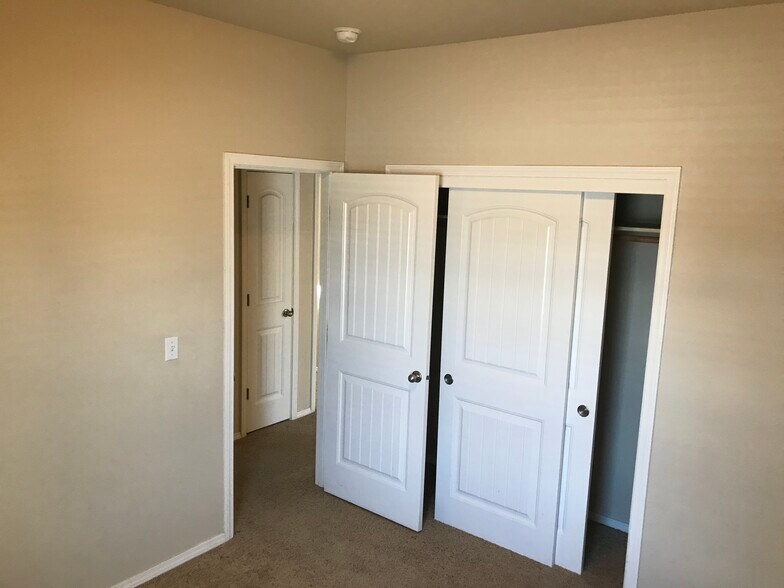 Bedroom 2 - 16089 Sunnyfield