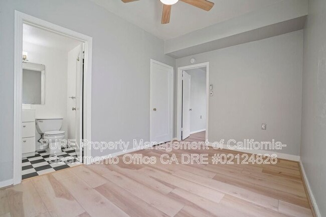 Building Photo - 2324 Castro Way