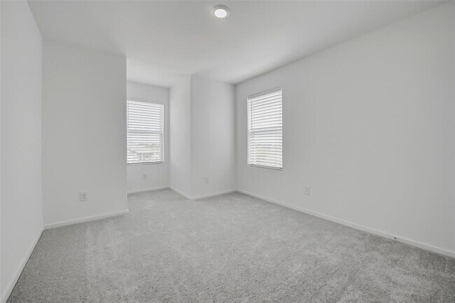 Building Photo - 28907 Rustic Windmill Wy
