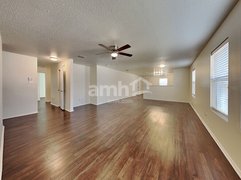 Building Photo - 2509 Margaret Ln