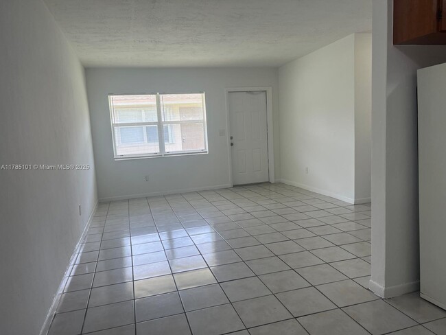 Building Photo - 5312 NW 22nd St