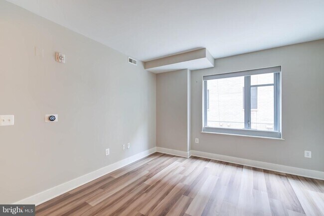 Building Photo - 1311 13th St NW