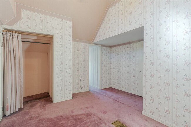 Building Photo - Historic Mount Vernon 4x1.5 Home Steps from Downtown Prescott