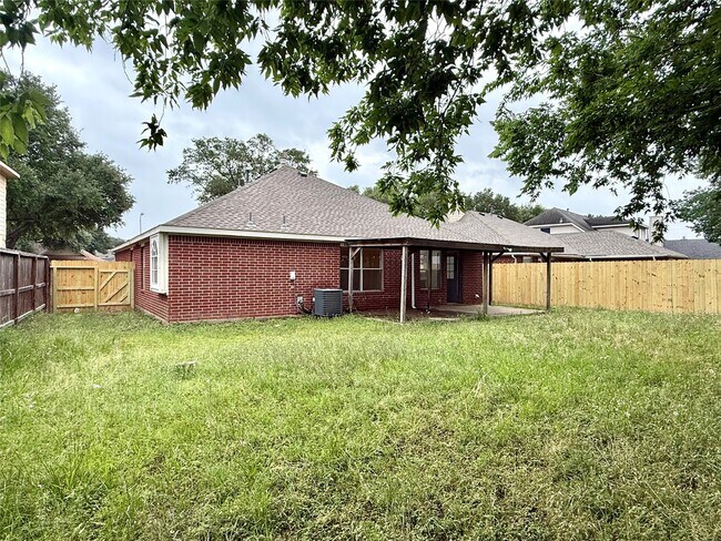 Building Photo - 5223 Mountain Forest Dr