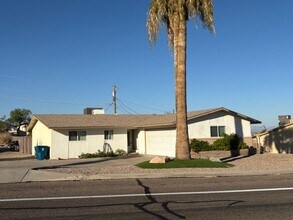 Building Photo - 3 Bedroom - 2 Bath Pool Home