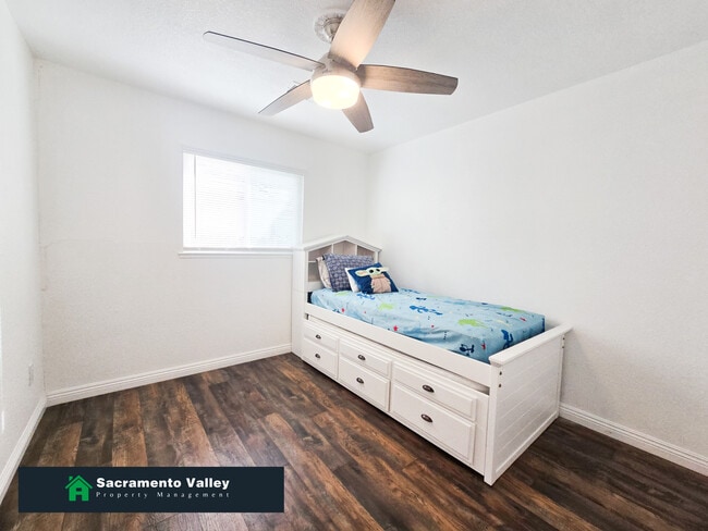 Building Photo - 7625 Lytle St