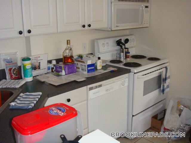 Building Photo - 1801 Beacon St