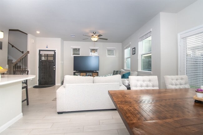 Building Photo - 1523 Parkland Oak Dr