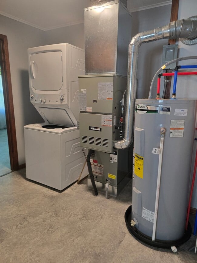 Building Photo - 705 Taylor St