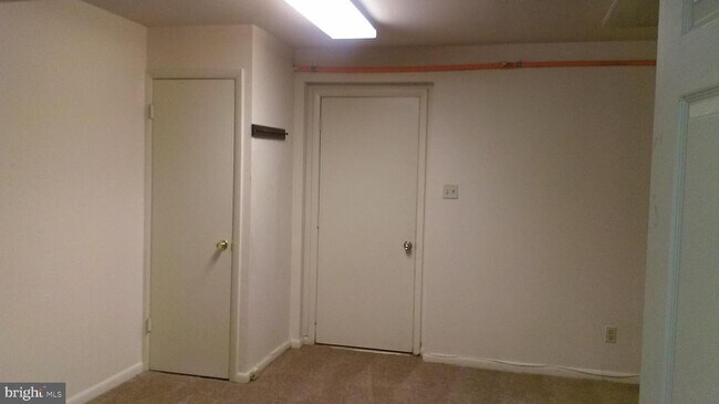 Building Photo - 4809 Berwyn House Rd