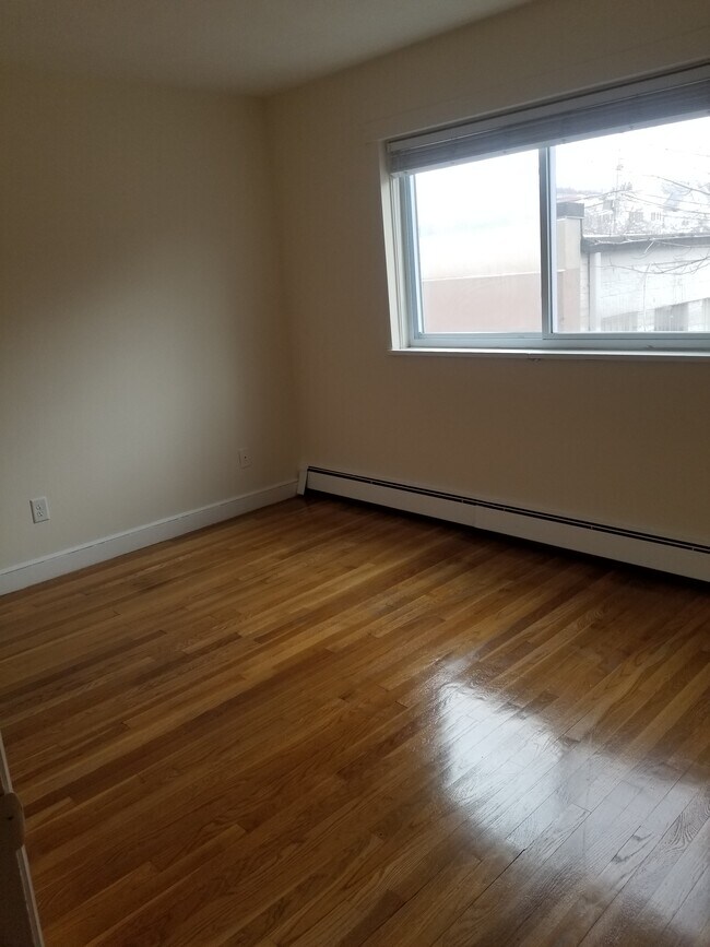 Building Photo - 1033 Massachusetts Ave