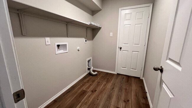 Building Photo - Four Bedroom in Harker Heights with a Flex...
