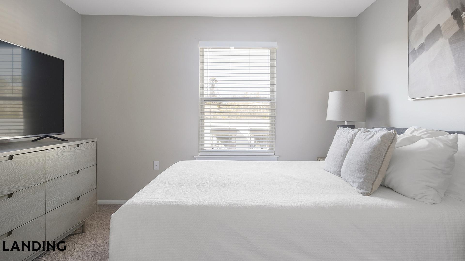 Building Photo - 3450 Manor Dr