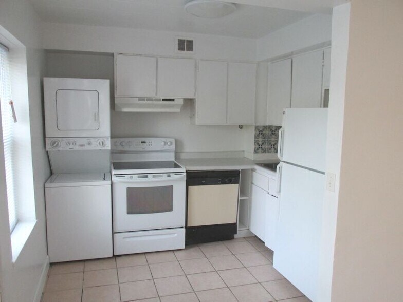 Kitchen - 9 Sherman Ter