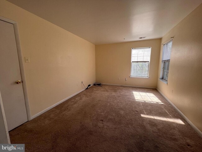 Building Photo - 8720 Grasmere Ct