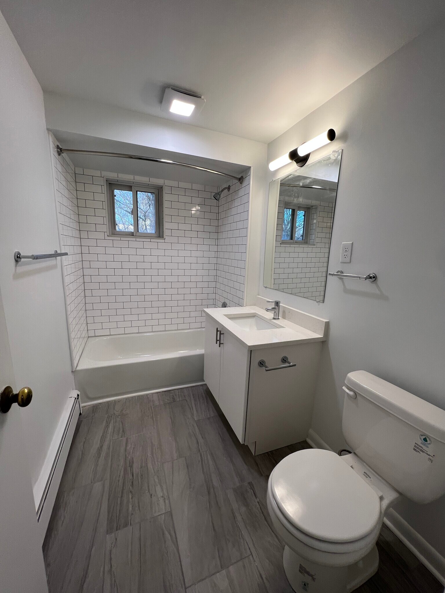 Building Photo - 80 Pond St