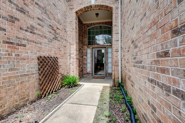Building Photo - 14420 Walters Rd