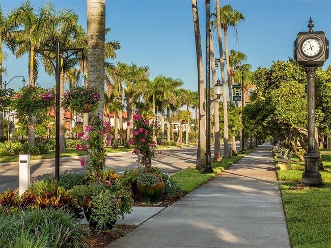 Building Photo - 4437 Corso Venetia Blvd