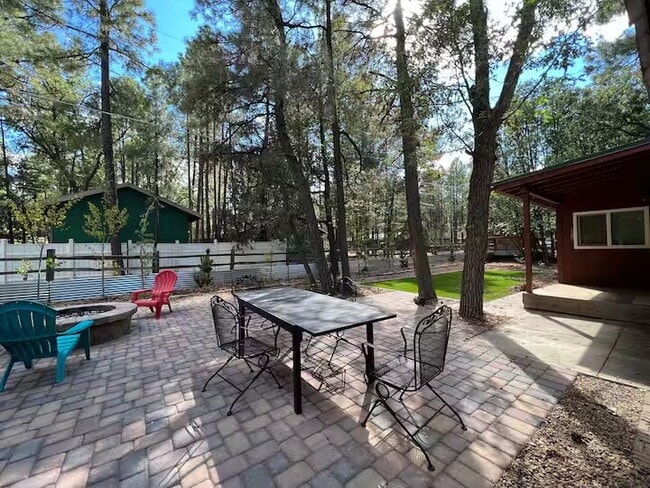 Building Photo - 2957 Autumn Dr