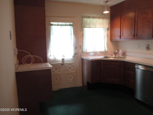 Building Photo - 1236D Hamilton Ct