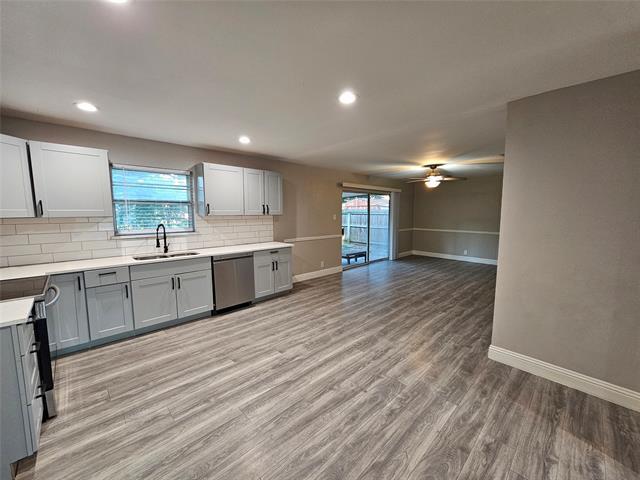 Building Photo - 800 Valley View Dr