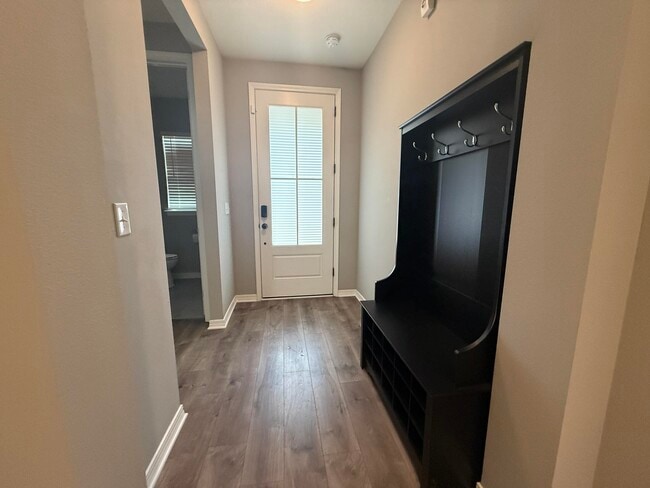 Building Photo - 105 Creve Core Dr